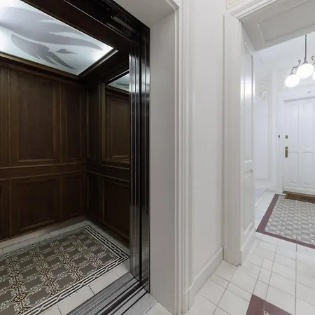 Elegance Poznanska 16 Premium Apartment Warsaw
