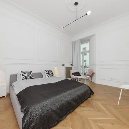 Elegance Poznanska 16 Premium Apartment Warsaw