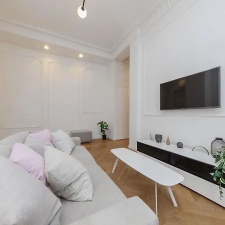 Elegance Poznanska 16 Premium *